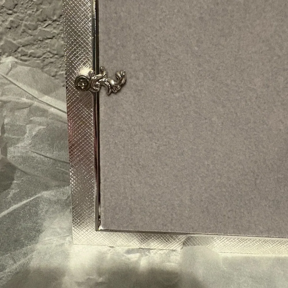 Milano Series Diamonds Frame 8x10 Polished Silver Photo Frame #4068 NIB